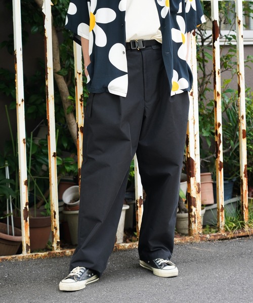 トリコムチュウBEAMS+ 2タック ワイド トラウザーズ パンツ XL bukht パンツ / ブフト 2TUCK WIDE TAPERED TROUSERS ツータック