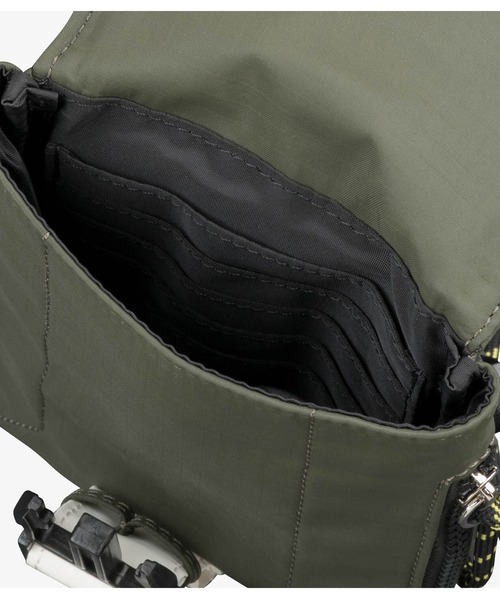 A.P.C. ウエストポーチ CROSSBODY POUCH TREK メンズ : ZOZOTOWN
