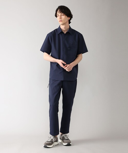 黒のショートスリーブシャツ Lui's（ルイス）の「サテンオープンカラーショートスリーブ