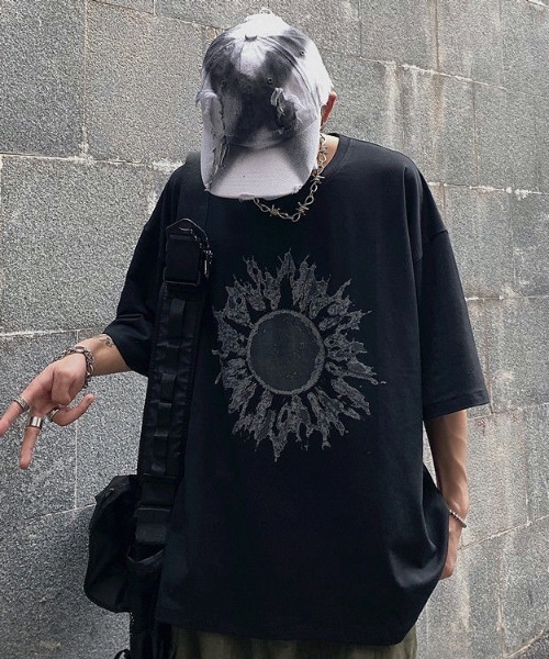 ☆韓国人気☆シャンデリア グラフィック Tシャツ/WOOYOUNGMI☆ ☆韓国人気☆シャンデリア グラフィック Tシャツ/WOOYOUNGMI