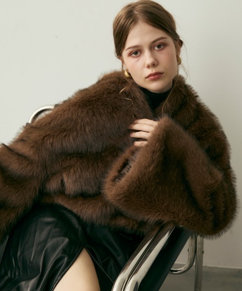 Clum コート アウター 変形ワイドスリーブフェイクファークロップド丈