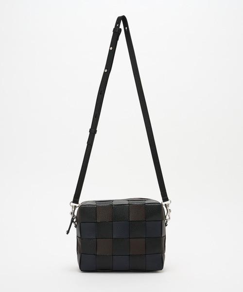 IACUCCI（イアクッチ） ショルダーバッグ FREE ブラック レディース