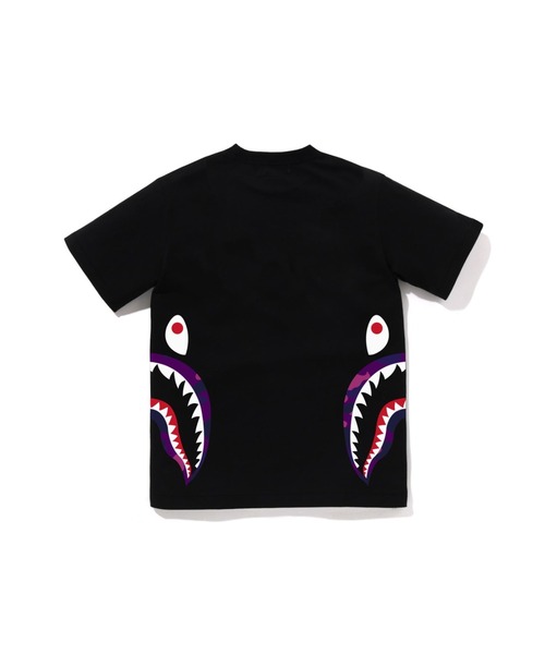 A BATHING APE（アベイシングエイプ） tシャツ COLOR CAMO SIDE SHARK
