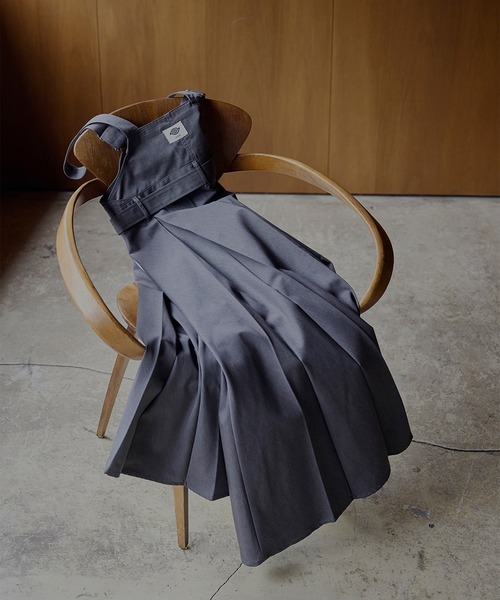 新品☆ Dickies® × Ameri PLEATS DRESS グレー S Dickies® × Ameri PLEATS DRESS