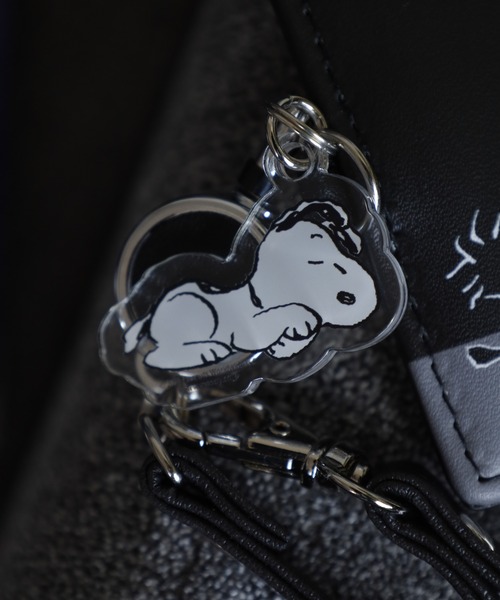 SNOOPY（スヌーピー） パスケース SNOOPY合皮リールパスケース