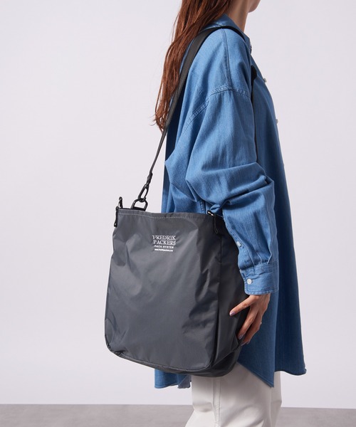 「FREDRIK PACKERS」 2WAYバッグ FREE カーキ レディース_画像4