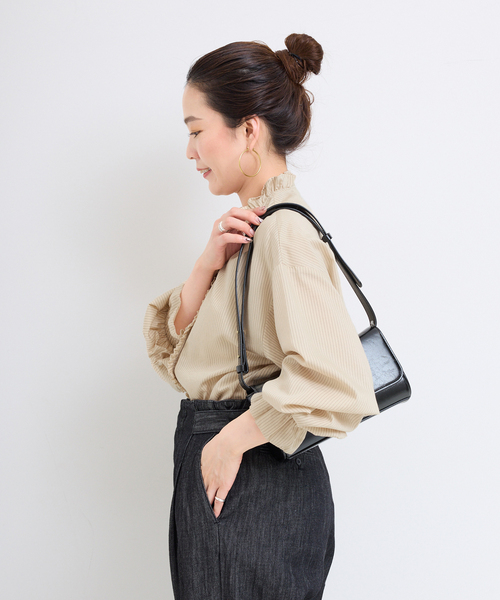 極美品✨OHGA オーガ　2025年モデル　フロントフリルブラウス　ブルー B.C STOCK（ベーセーストック） ブラウス シャツ 「追加」「WEB限定