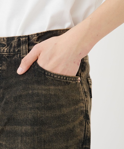 ジーンズ DRAPE OVER DENIM PANTS メンズの画像