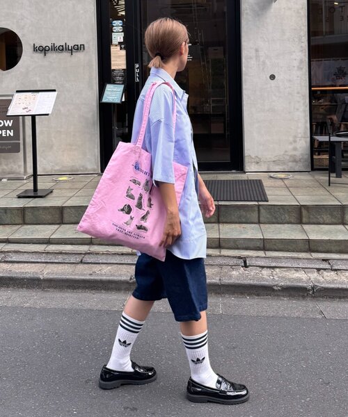 ★ハンドメイド★ ミニチュア トートバッグ ダーク ピンク チャーム付き SOUNDSGOOOOD（サウンズグッド） トートバッグ 「SOUNDSGOOOOD」犬