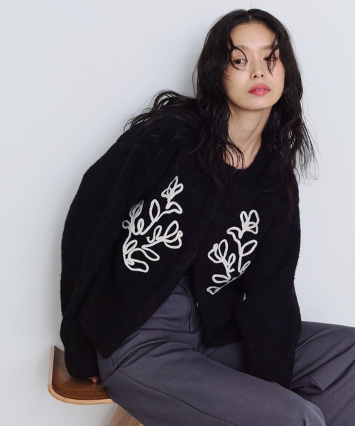 Shelly island（シェリーアイランド） ニット セーター テープ刺繍