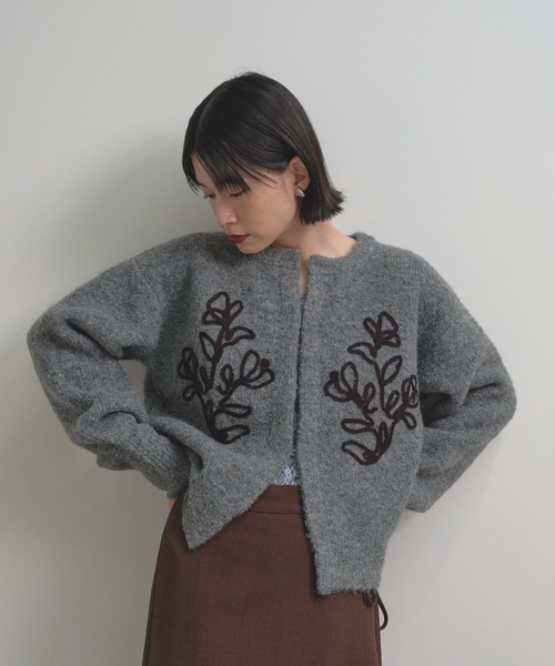 Shelly island（シェリーアイランド） ニット セーター テープ刺繍
