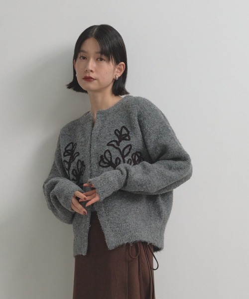 Shelly island（シェリーアイランド） ニット セーター テープ刺繍