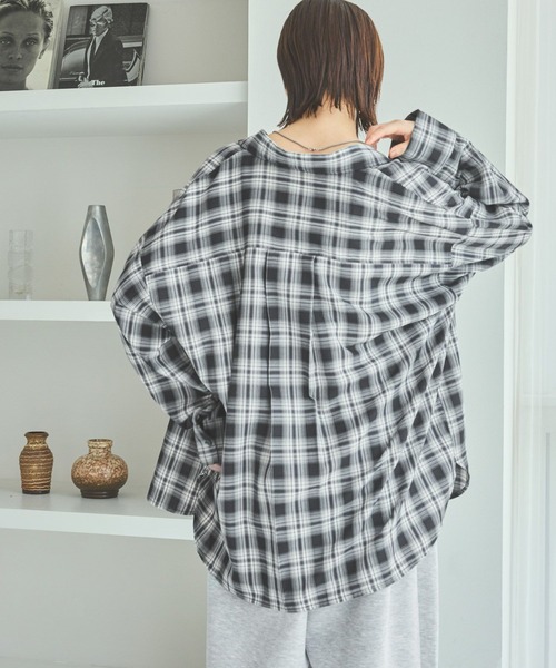 美品✨ブルネロクチネリ　モニーレ装飾 チェック　シャツ ブラウス　ボールチェーン ブルネロ クチネリ (BRUNELLO CUCINELLI)メンズ/チェック柄シャツの