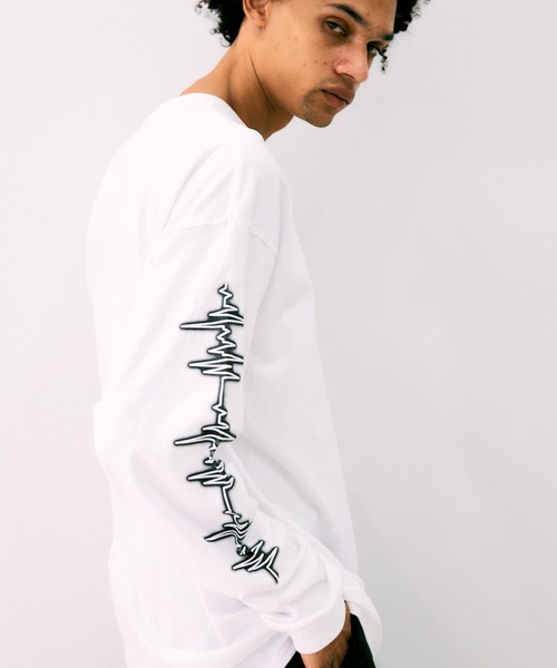 NOISEMAKER（ノイズメーカー） tシャツ スリーブプリントロンTEE