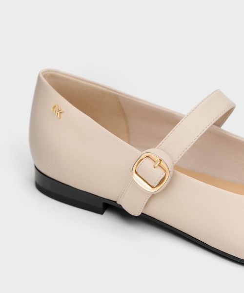 CHARLES ＆ KEITH（チャールズ&キース） パンプス レザーキャップトゥ