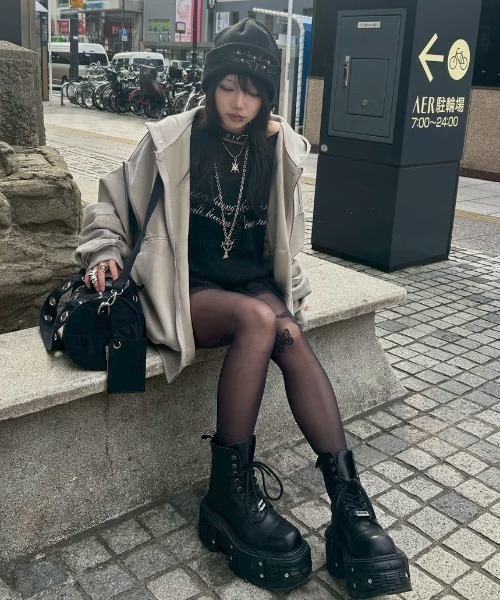 ROSEN KREUZ（ローゼンクロイツ） セーター ニット 「Rosen Kreuz