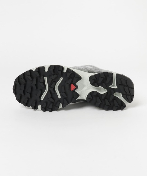「SALOMON」 ローカットスニーカー 27.5 シルバー メンズの画像