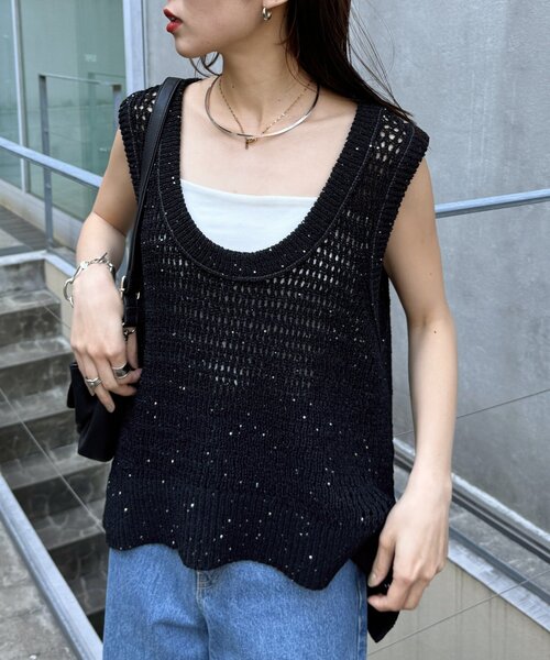 ベスト ジレ 「オールシーズン活躍」深Uスパンコールラメニットベスト レディースの画像
