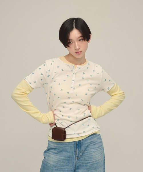 ALEXIA STAM 完売商品！ヘンリーネックフローラルロングスリーブT ヘンリーネック tシャツ 半袖 「eL」Flower Henley Neck Pullover SS