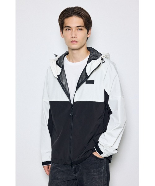 パーカー フード付き ホワイト ブラック AZUL BY MOUSSY（アズールバイマウジー） マウンテンパーカー ウインド