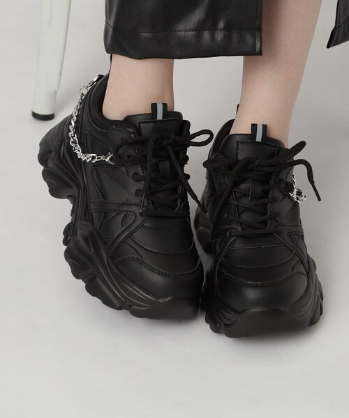 cs T&P（シーエスティーアンドピー） スニーカー 「2WAYチェーン付き