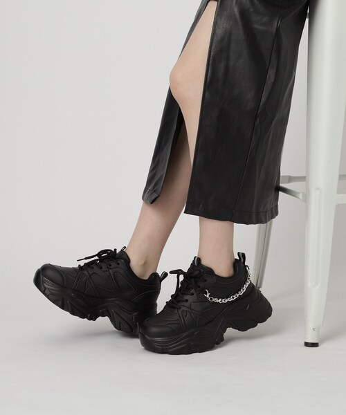 cs T&P（シーエスティーアンドピー） スニーカー 「2WAYチェーン付き