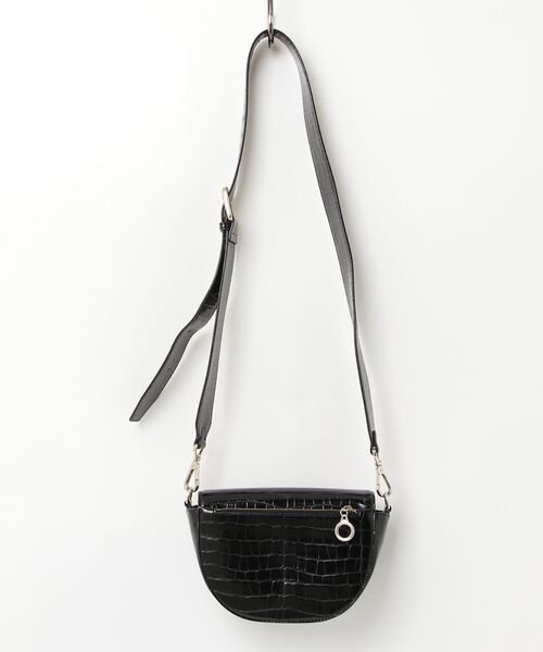 DIANA ショルダーバッグ ブラック DIANA（ダイアナ） ショルダーバッグ - ブラック レディース