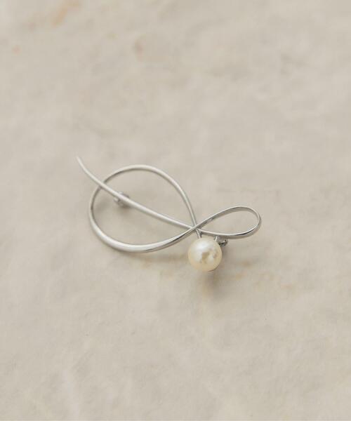 SWAROVSKI（スワロフスキー） ブローチ 「公式」「スワロフスキー