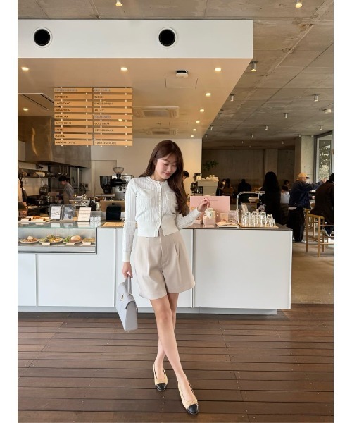 パンツ Front Tuck Twill Shorts herlipto Her lip to パンツ Tucked Twill Bermuda Shorts レディース