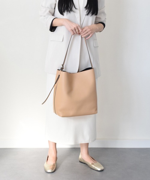 ショルダーバッグ バッグ 「RIPANI」レザーショルダーバッグ(Q46356) レディースの画像