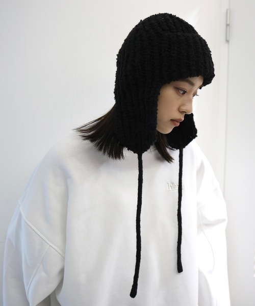 値下げ✴︎美品✴︎CA4LA✴︎イヤーフラップキャップ✴︎ラビットファー✴︎ポンポン付き hellam ニット帽 ニットキャップ イヤーフラップ ニットビーニー