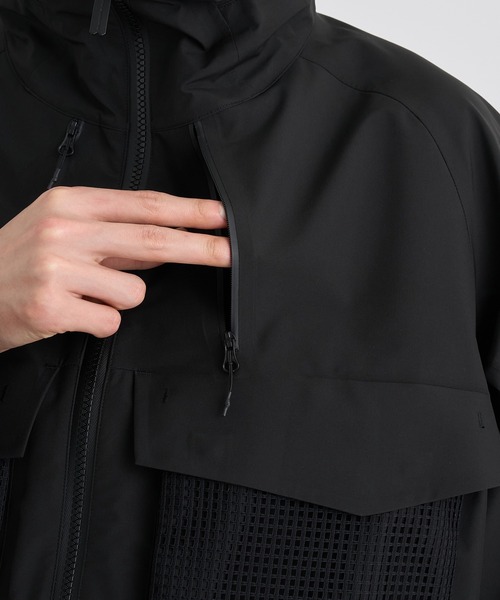 WHITE MOUNTAINEERING（ホワイトマウンテニアリング） マウンテン