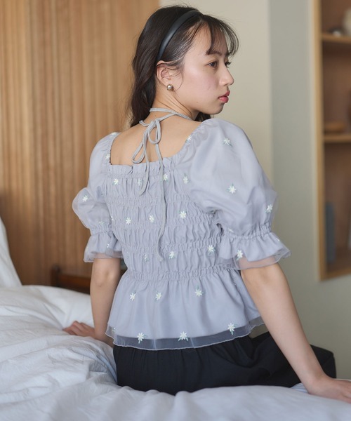 ヴィンテージ フラワー刺繍 シャーリング ブラウス セール】フラワー刺繍シャーリングプルオーバー（シャツ