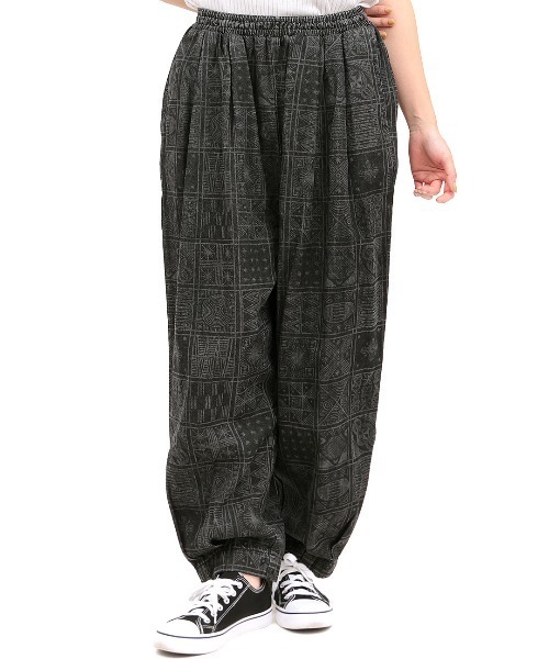 チチカカ（TITICACA） ジーンズ デニム デニムパンツ アディレプリント