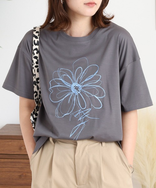 tシャツ 半袖 BRODIAEA フラワー刺繍×プリント半袖Tシャツ レディース
