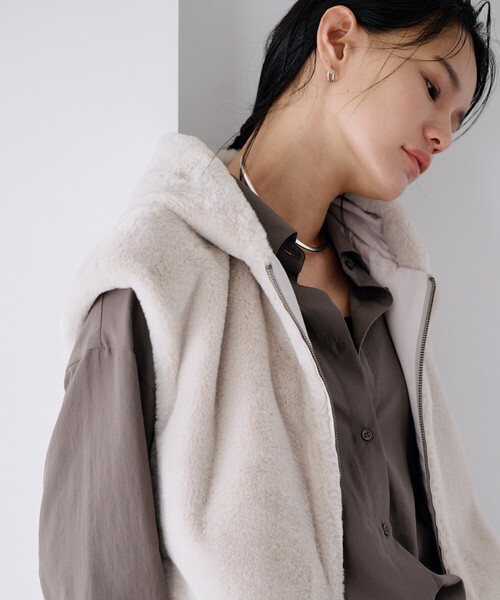 COMME CA ISM（コムサイズム） ベスト ジレ ラビット調 ファー