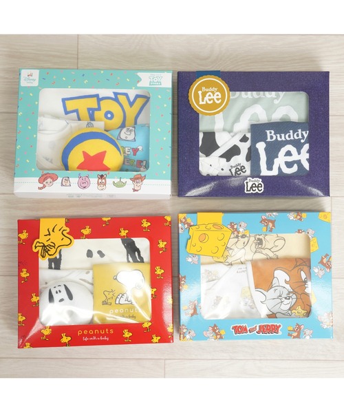 PEANUTS 出産祝い SNOOPY スヌーピー 新生児ギフトボックス 4点セット