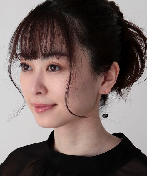COCOSHNIK（ココシュニック） ピアス K10カラーストーン（オニキス