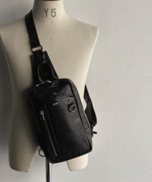 DECADE　ウエストポーチ 　 DCD-01178　定価20900円　新品 DECADE - オイルドレザー ウエストボディーバッグ / DCD-01178