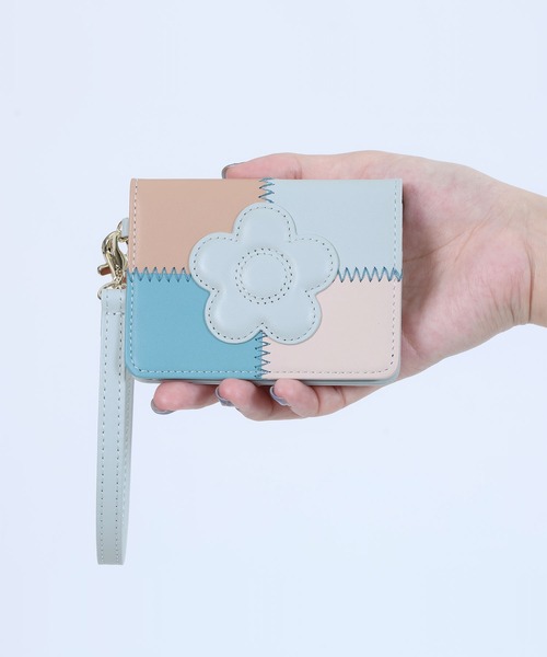MARY QUANT 水色 パスポートケース MARY QUANT（マリークヮント） パスケース マリークワント パッチ