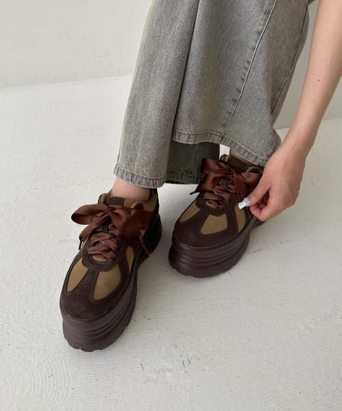 OLIVE des OLIVE（オリーブデオリーブ） スニーカー サテンリボン厚底