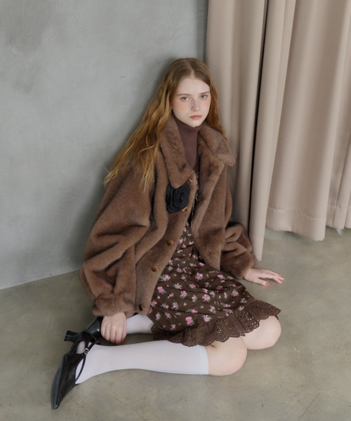 コート アウター tulle brooch fur coat / コサージュ付きファーコート