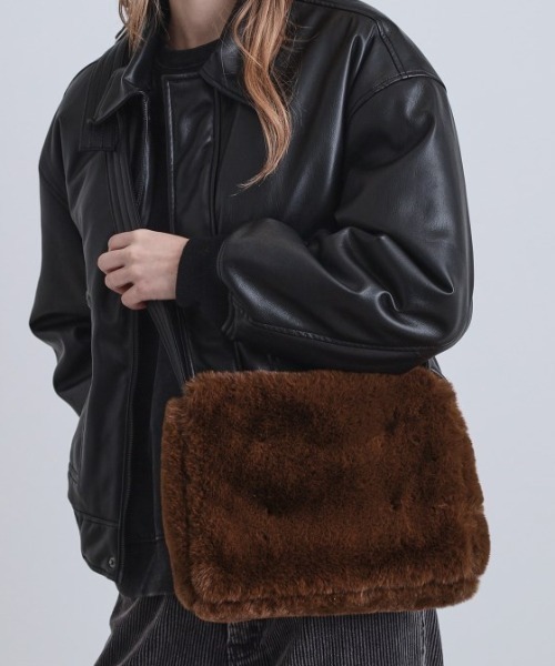 tk.TAKEO KIKUCHI（ティーケータケオキクチ） ショルダーバッグ