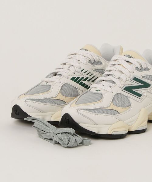 「New Balance」 ローカットスニーカー 24.0cm ホワイト×グリーン レディースの画像