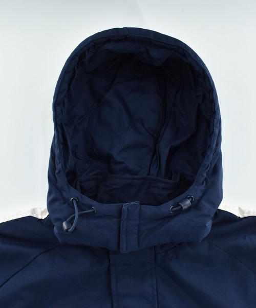 NIKE（ナイキ） ナイロンジャケット 「USED」Y2K NIKE 中綿入り