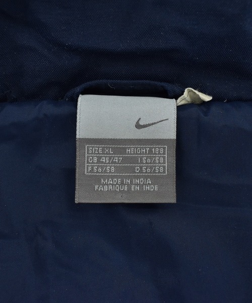 NIKE（ナイキ） ナイロンジャケット 「USED」Y2K NIKE 中綿入り