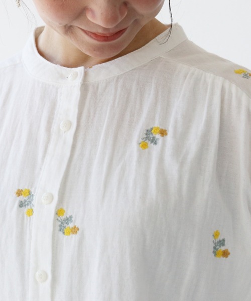 ブラウス シャツ 何気ない日をそっと彩る花刺繍ガーゼブラウス レディース | sanpo kuschel | 02