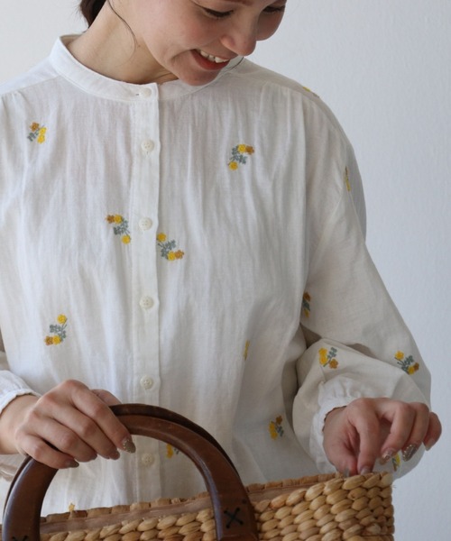 ブラウス シャツ 何気ない日をそっと彩る花刺繍ガーゼブラウス レディース | sanpo kuschel | 15