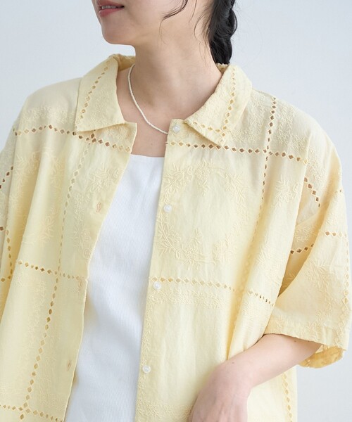 ISSEY MIYAKE 小花柄 刺繍 半袖シャツ サイズL ゆったり 黄色 coen（コーエン） ブラウス シャツ パッチワーク風フラワー刺繍半袖