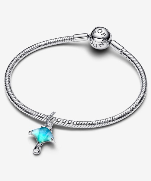 PANDORA マンタ型チャーム 青緑 グラデーション PANDORA（パンドラ） チャーム マンタ ダングル チャーム レディース